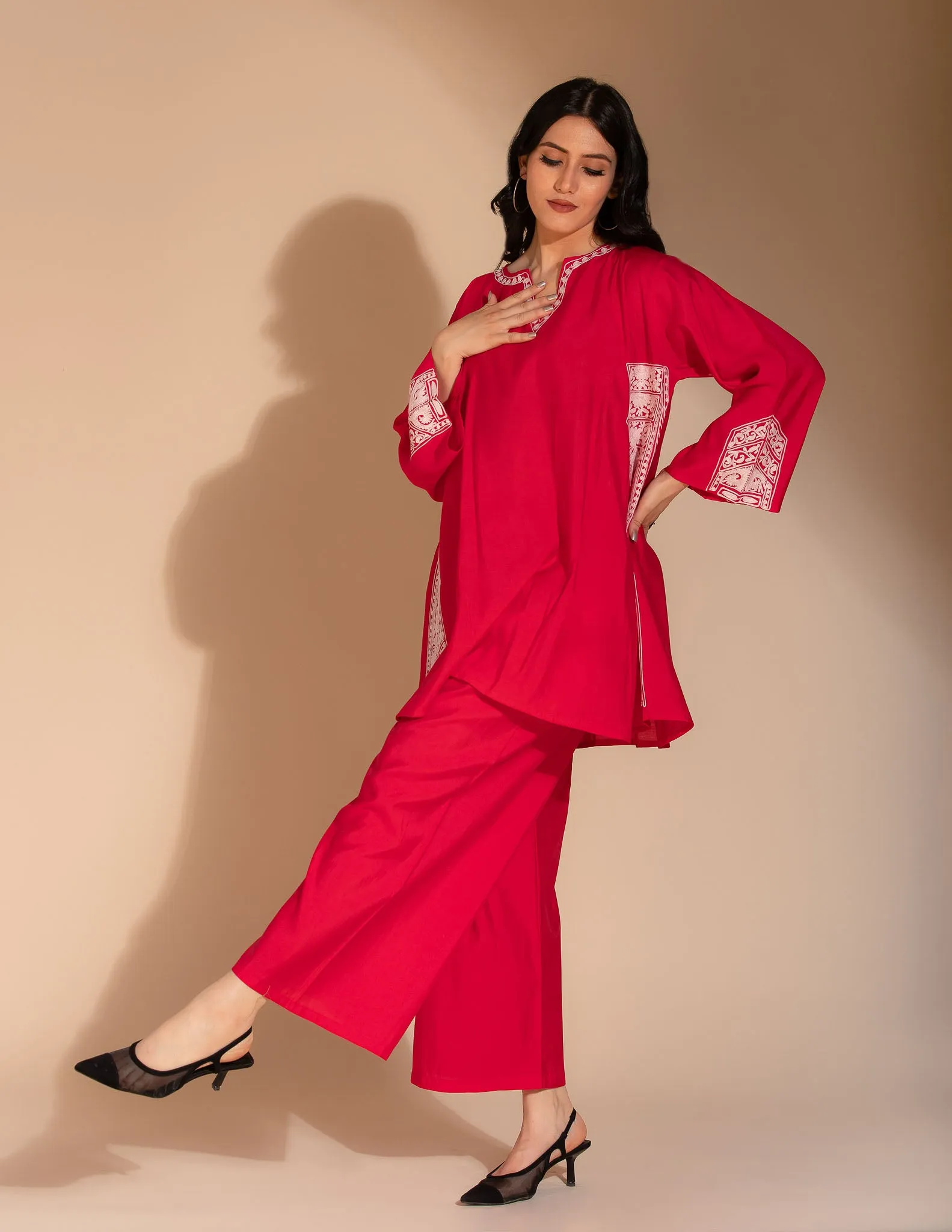 Inaayat Aari Embroidered Cordset