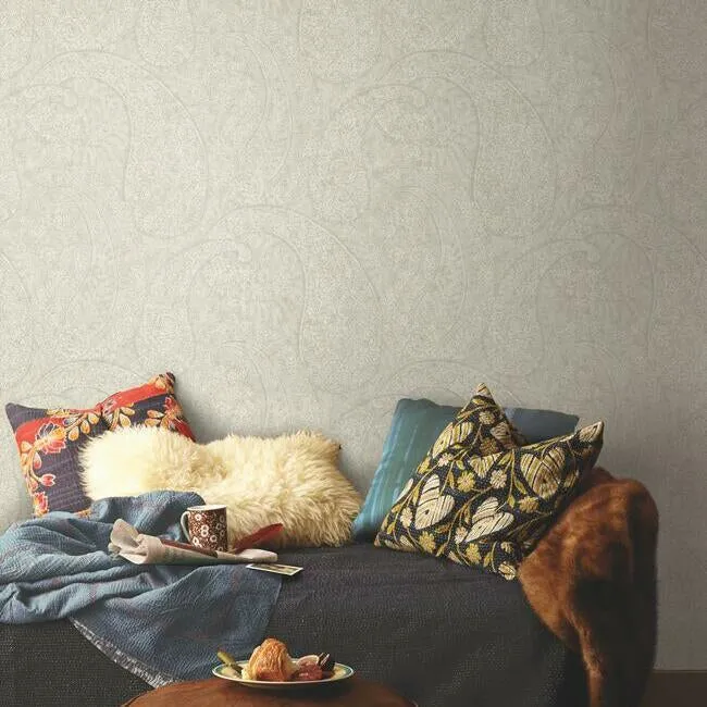 Kashmir Dreams Paisley Wallpaper